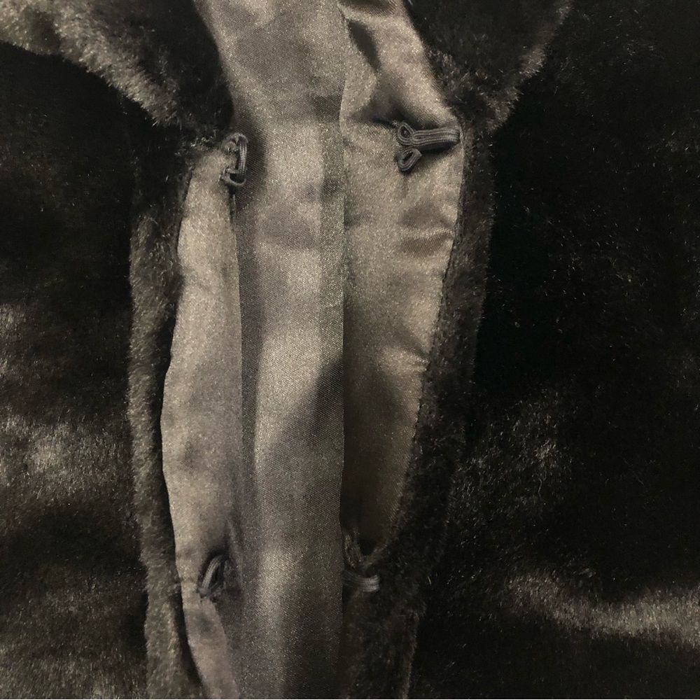 Faux Fur Bolero style black coat size M - Picture 3 of 4